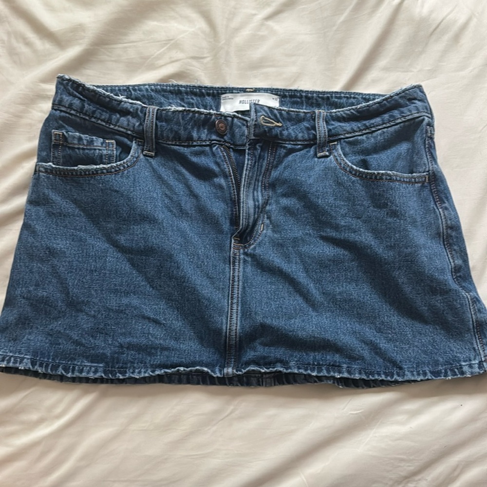 Hollister women’s mini skirt size 32
